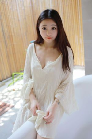 办公室制服少妇秘书